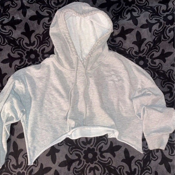 Bundle of Women’s crop hoodies - Picture 3 of 6